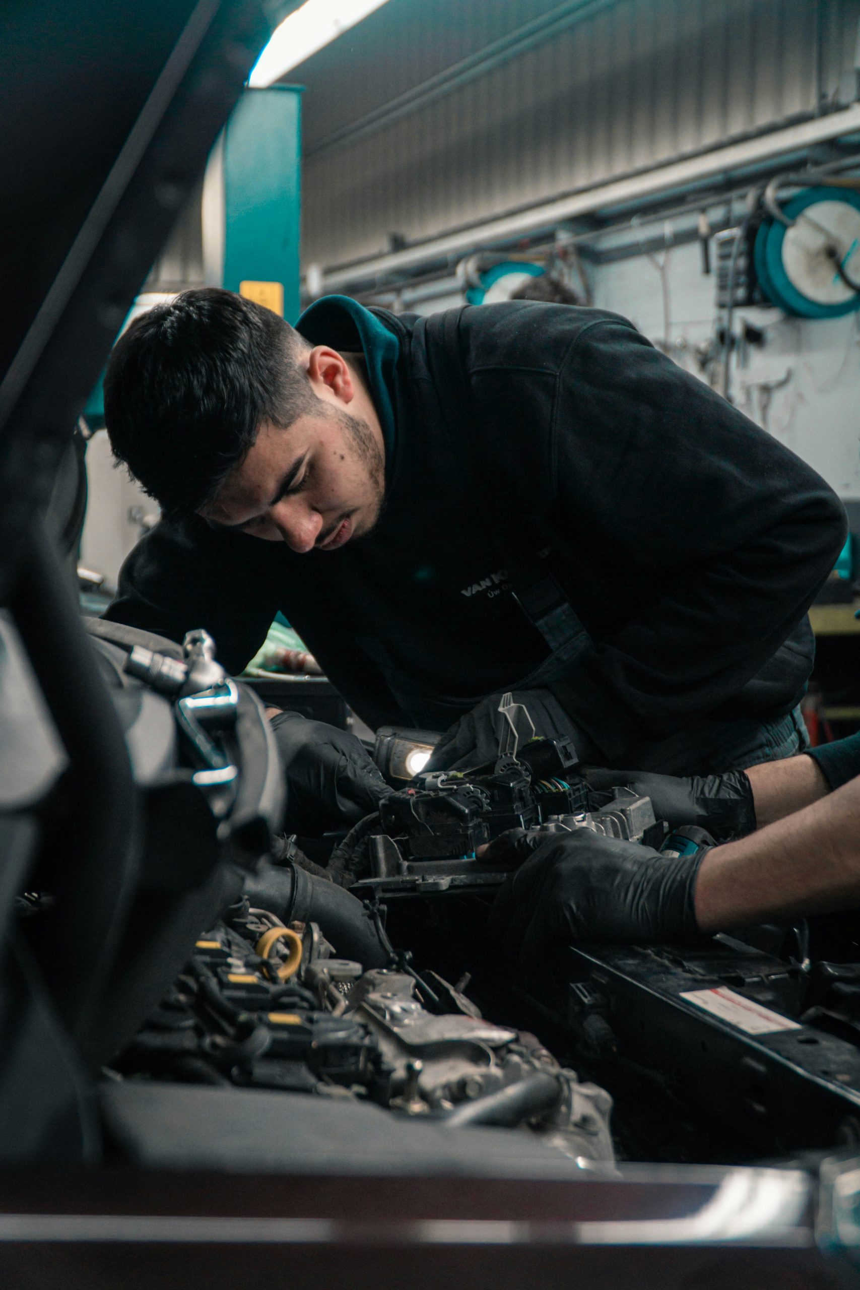 Accelerating Automotive Sales: How Eposly Simplifies Order Entry for Dealerships